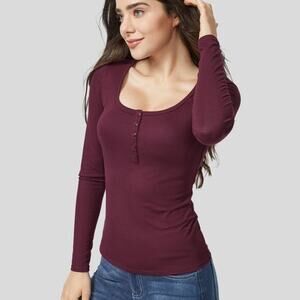 Halara NWOT Maroon Banner Ribbed Henley Neck Long Sleeve Slim Casual T-Shirt